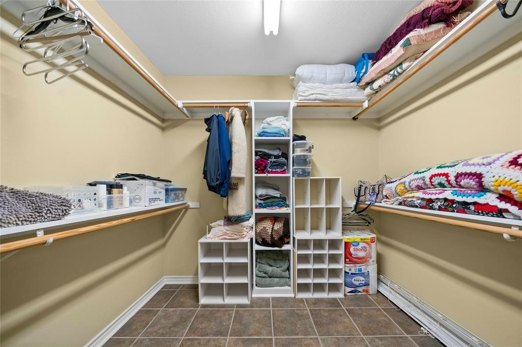 OAK MANOR ESTATES - Residential