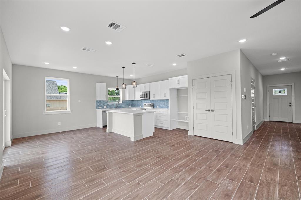 702 Perkins Court