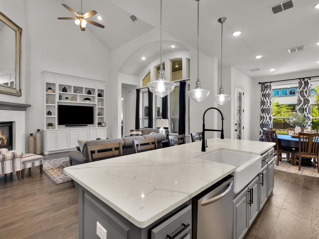 2604 Rosecroft Court