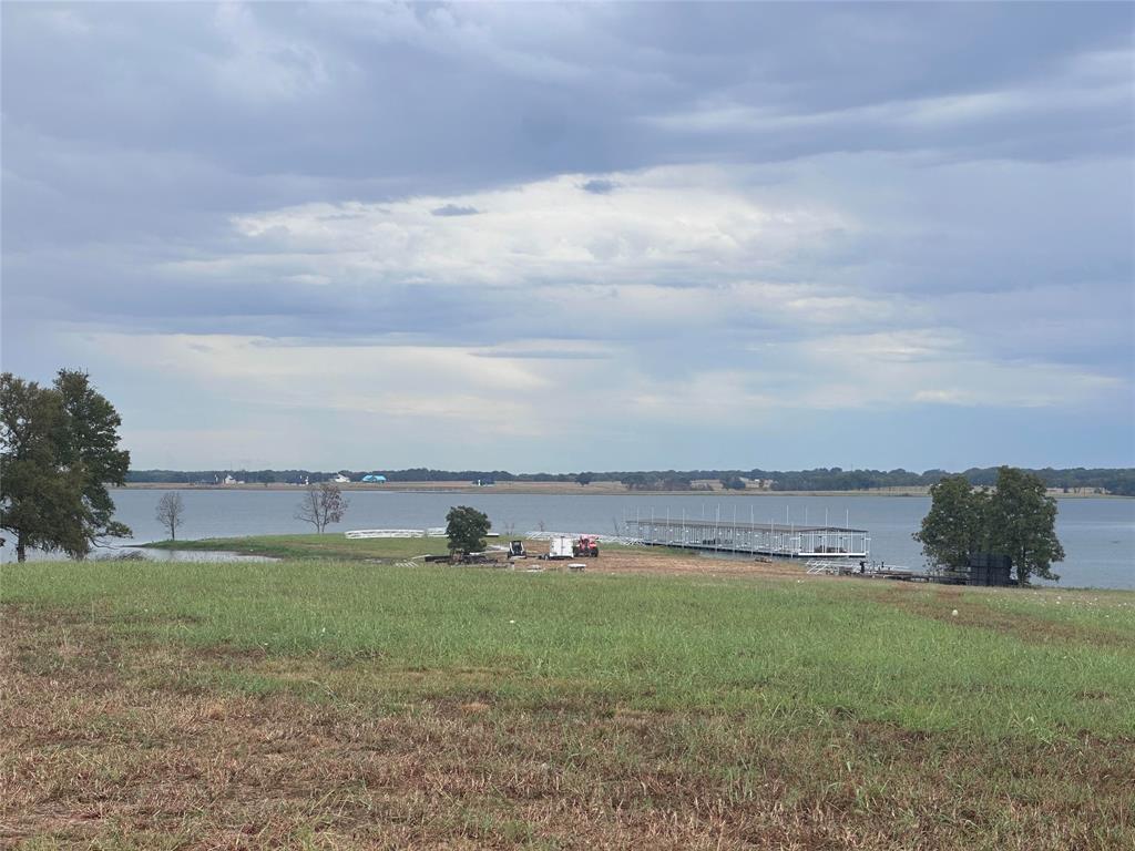 220 Lakeshore Lane