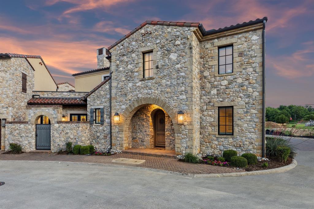 9 Catalonia Drive