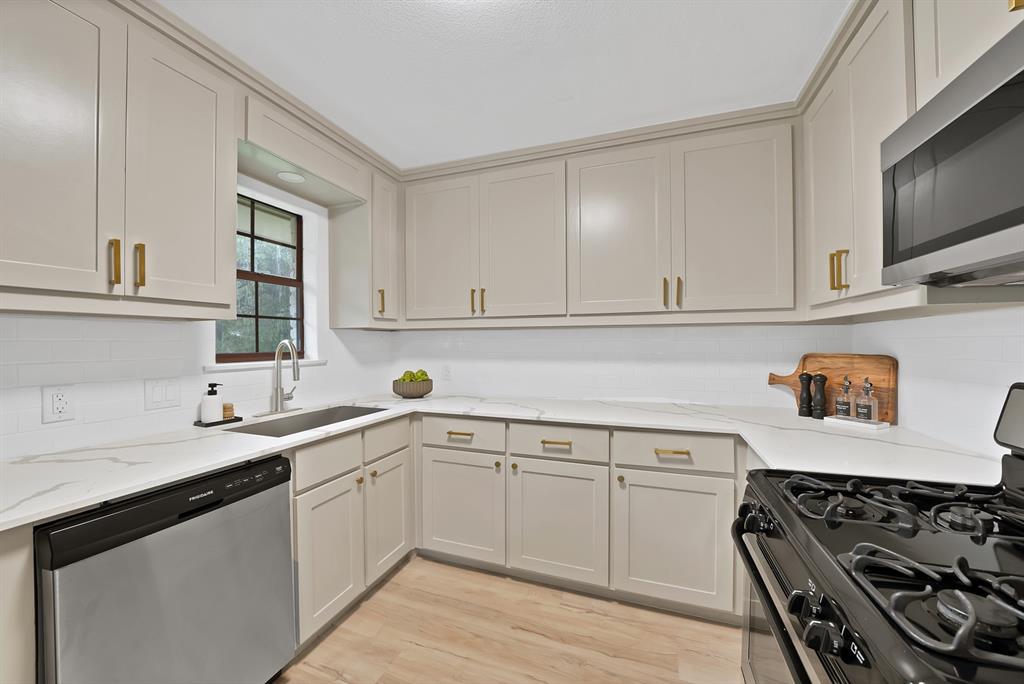 Irwin Keasler Dev Red Bird 04 - Residential
