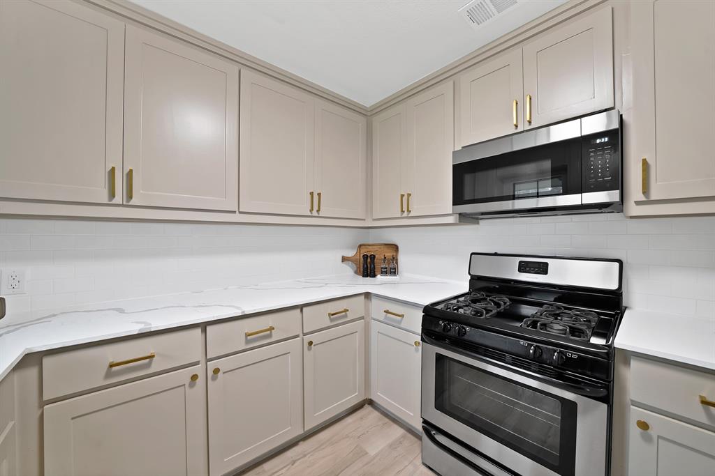 Irwin Keasler Dev Red Bird 04 - Residential