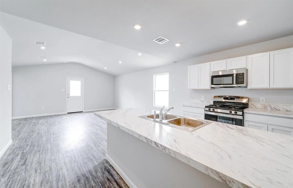 340 Hudson Lane