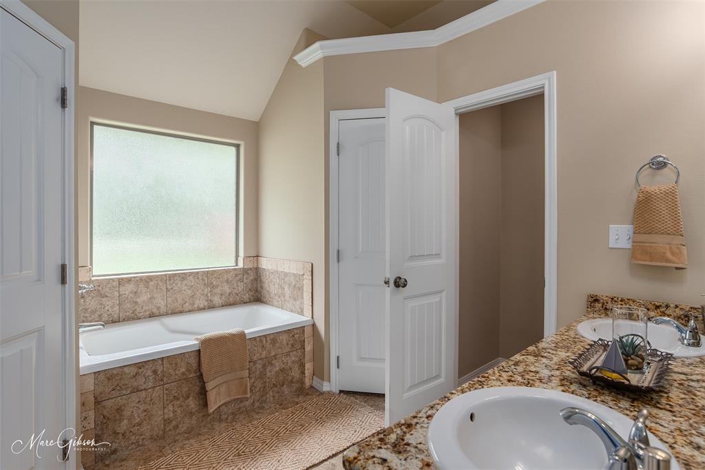 Haughton, Louisiana 71037, United States, 3 Bedrooms Bedrooms, ,2 BathroomsBathrooms,Residential,Active,200294