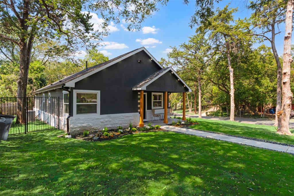 1503 E Lakeview Drive