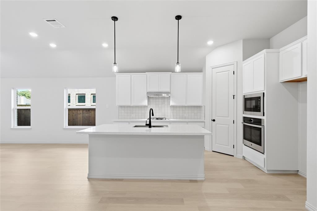 2904 Alcove Lane