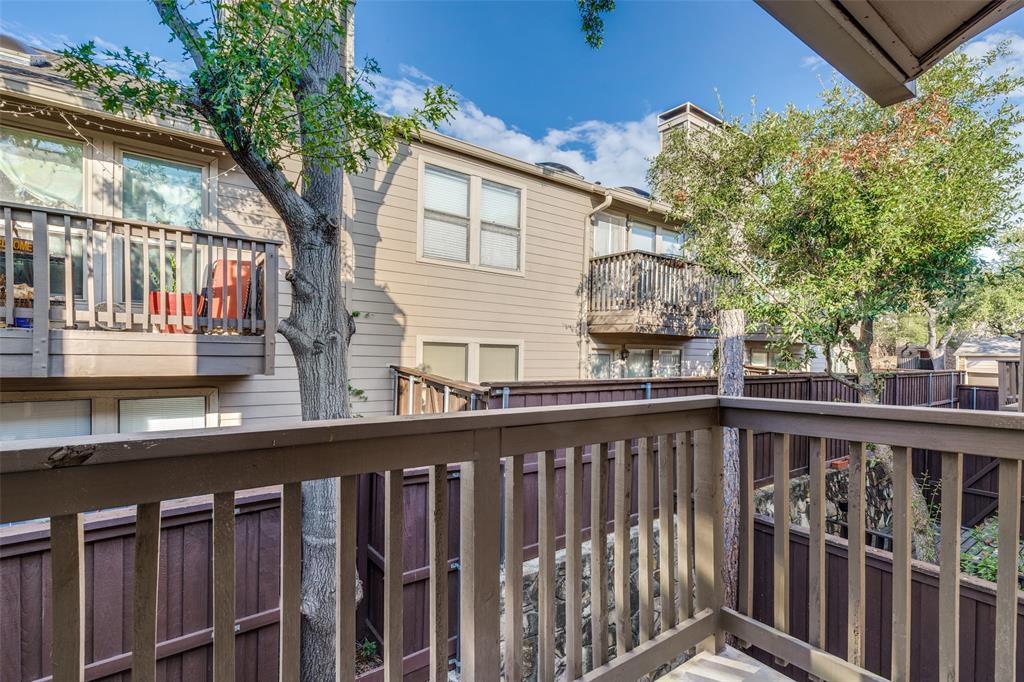 Oaks On Montfort Condos - Residential