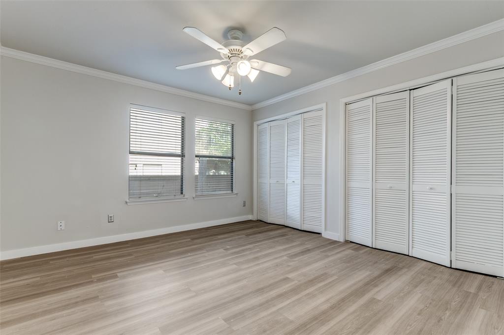 Oaks On Montfort Condos - Residential