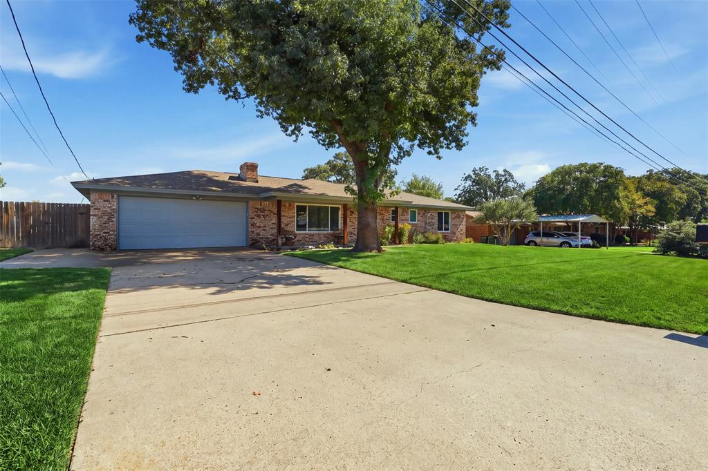 2609 Oaks Drive