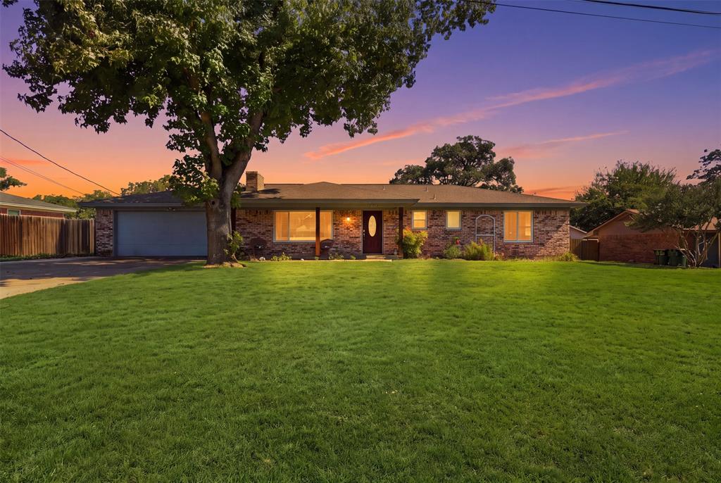 2609 Oaks Drive