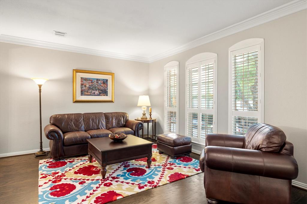 1419 Greenbriar Drive
