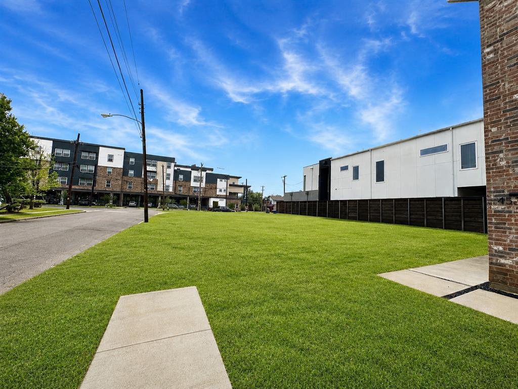2111 Annex Avenue
