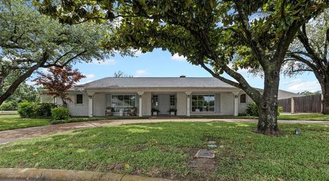 6805 Benito Court Fort Worth TX 76126