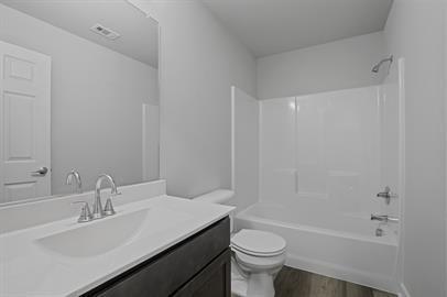 STONEMANS ADDITION REPLAT LT 1 2 & 3 BLK 4, B - Residential Lease