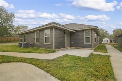 STONEMANS ADDITION REPLAT LT 1 2 & 3 BLK 4, B - Residential Lease