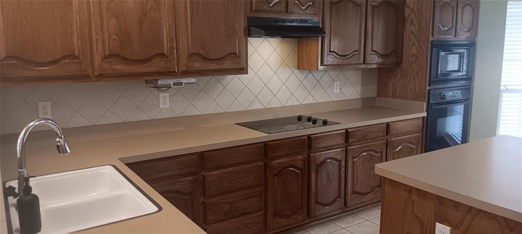 2740 Beacon Hill Drive