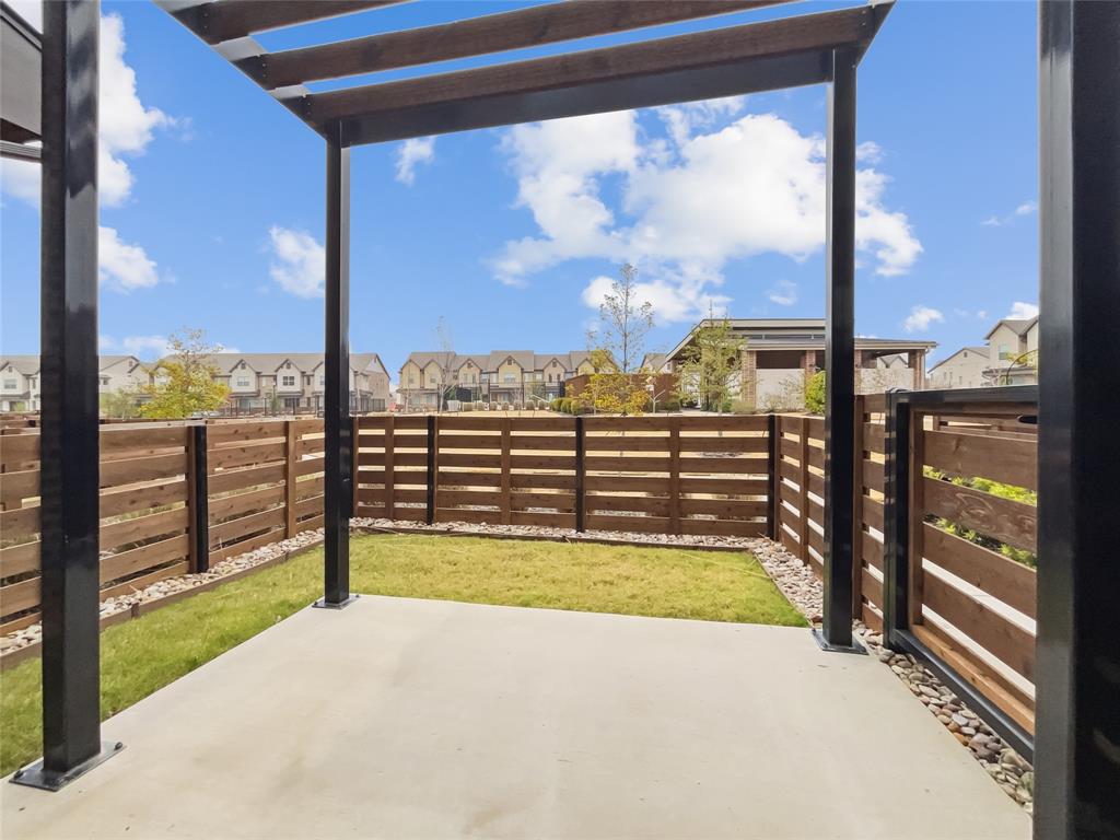 Mira Lagos East Twnhms - Residential