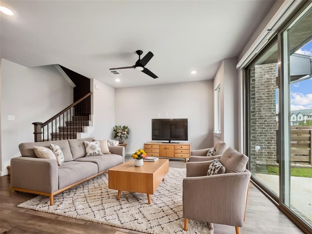 Mira Lagos East Twnhms - Residential