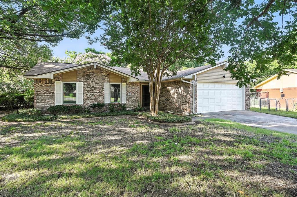 502 Lakeside Drive