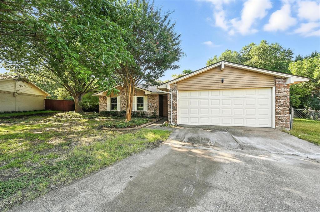 502 Lakeside Drive