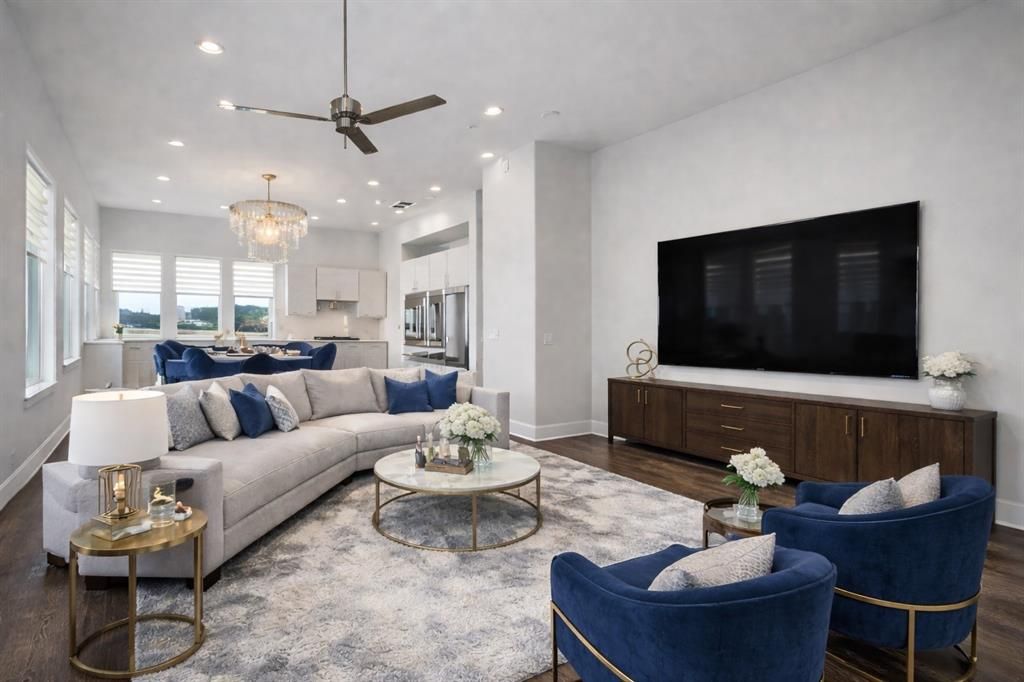 Photo of 381 E Greenbriar Lane #1501, Dallas, TX 75203 (MLS # 21157655)