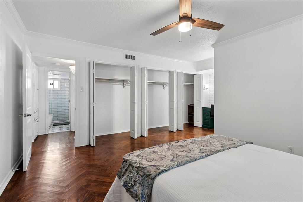 Royal Oaks Condo - Residential