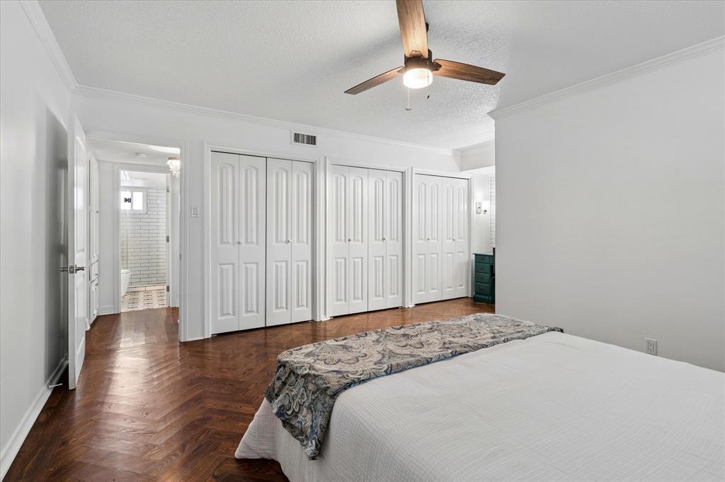 Royal Oaks Condo - Residential