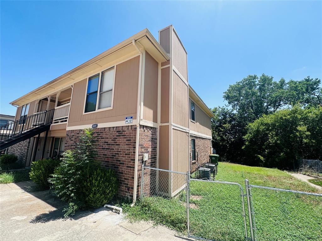 8109 Foxfire Lane