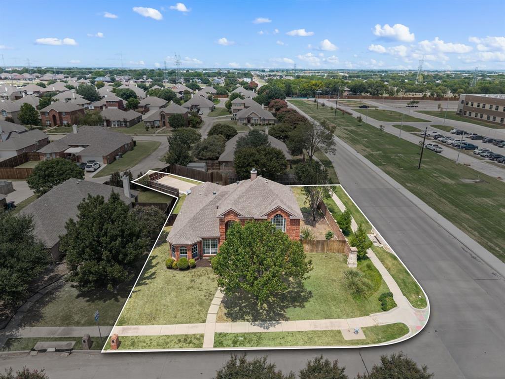 1215 Majestic Way
