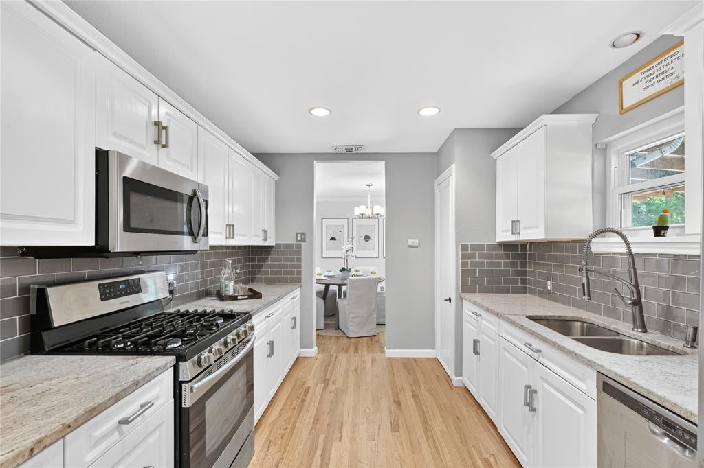 649 Peavy Road
