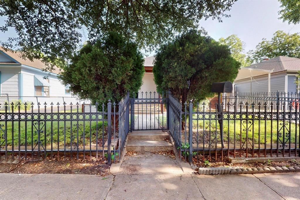 Dallas Land & Loan 03 - Residential