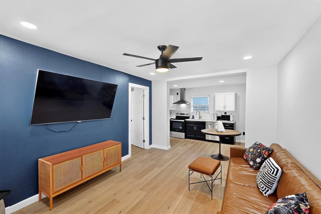Dallas Land & Loan 03 - Residential