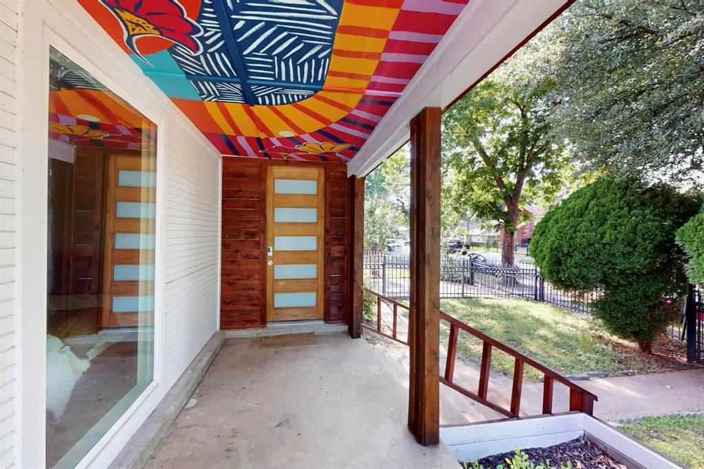 712 W 8th Street