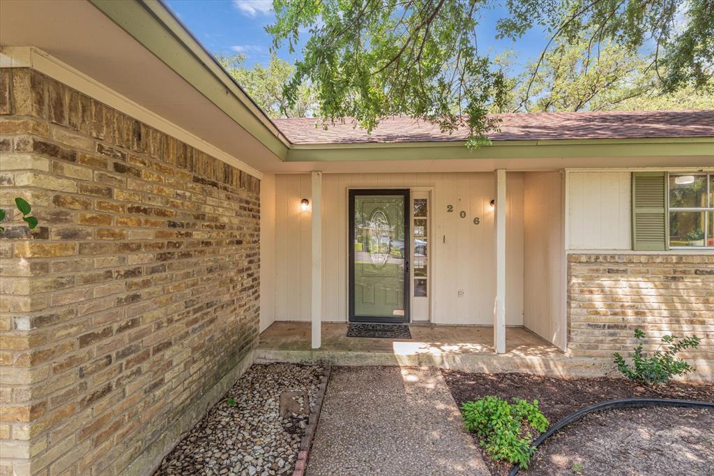 206 Taos Drive