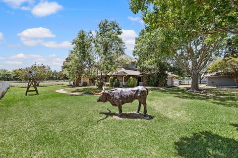 Tiny photo for 617 Malloy Lane, Ovilla, TX 75154 (MLS # 21340925)