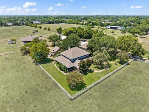 Photo of 617 Malloy Lane, Ovilla, TX 75154 (MLS # 21340925)