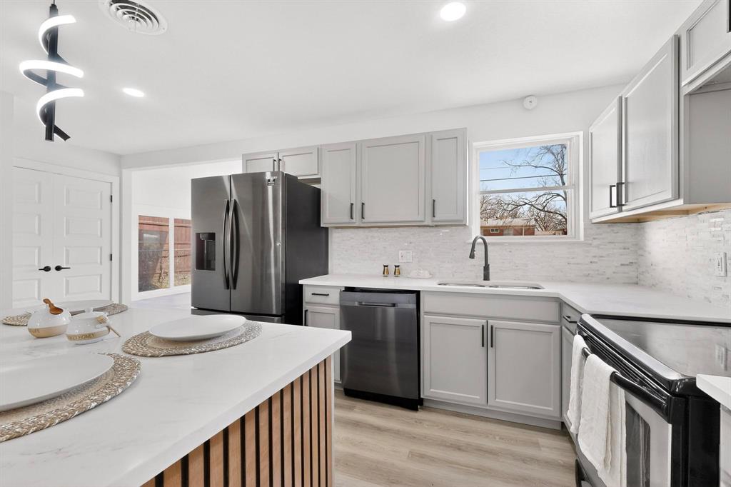 3100 Caribbean Drive