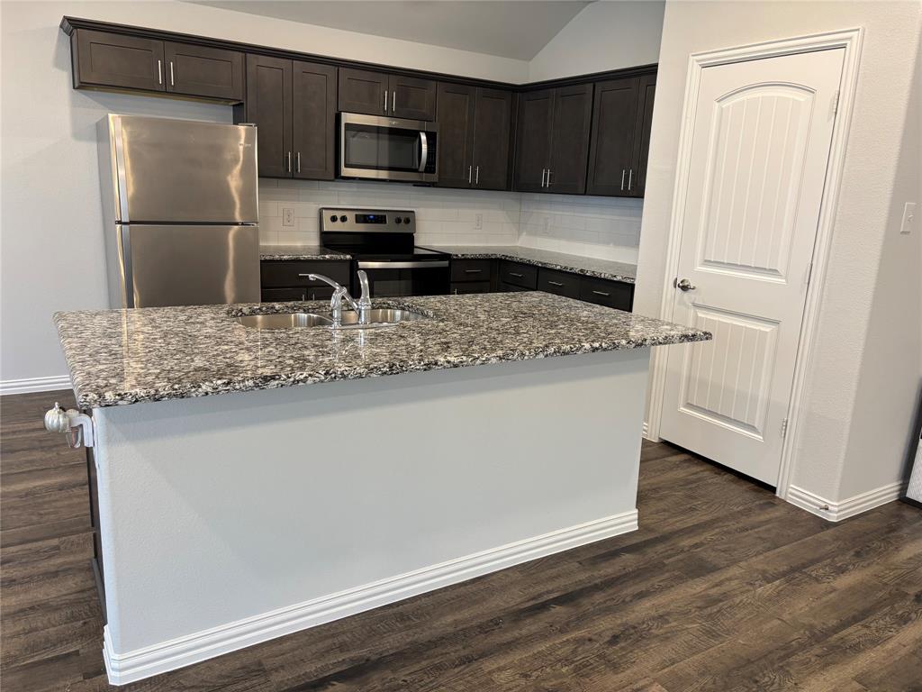 Camden Park, Ph 3 - Residential Lease