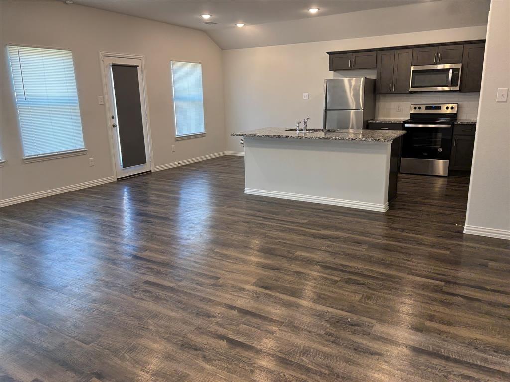 Camden Park, Ph 3 - Residential Lease