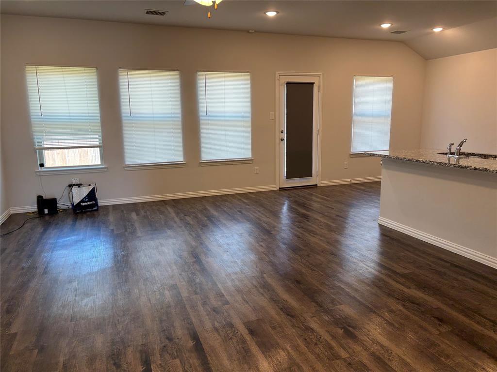 Camden Park, Ph 3 - Residential Lease