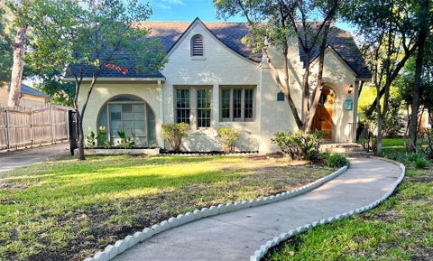 Photo of 2003 Elizabeth Drive, Brownwood, TX 76801 (MLS # 21392801)