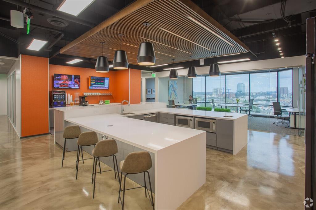 Coles Vinyard Add - Commercial Lease