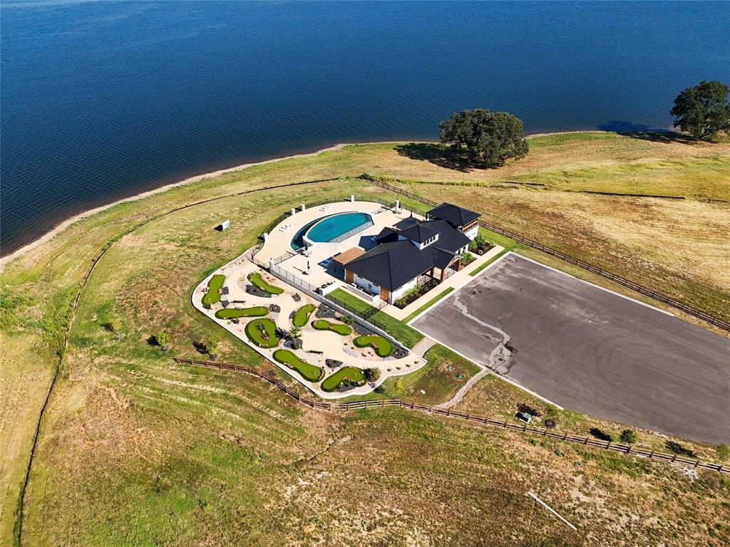 Shores at the Peninsula - Land