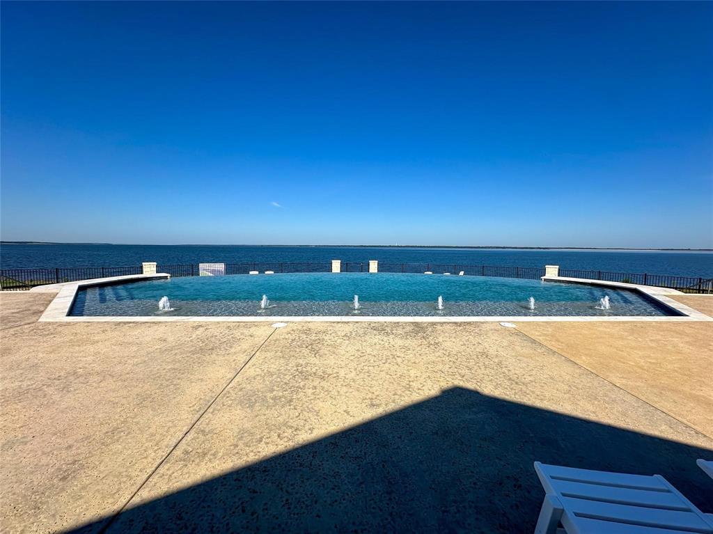 Shores at the Peninsula - Land