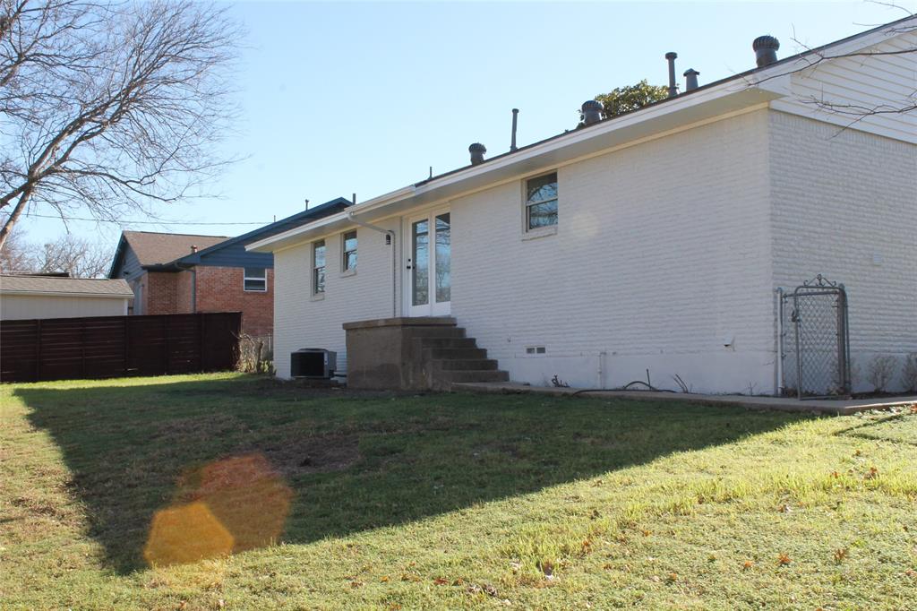 9016 Hackney Lane