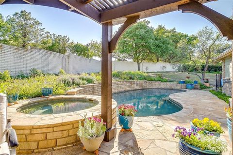 A home in Benbrook