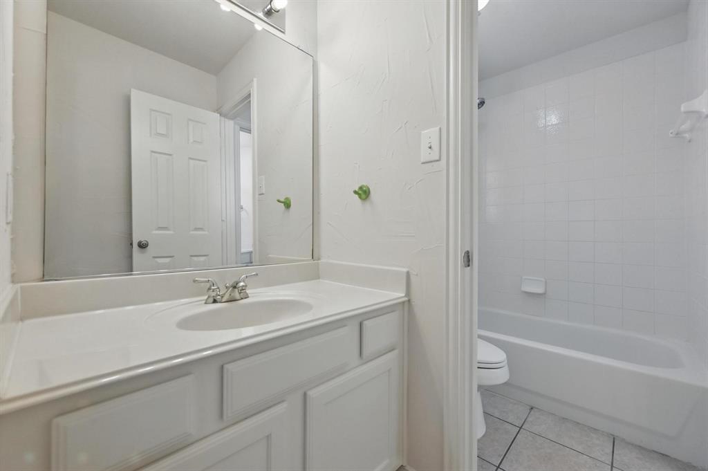 Flower Mound, Texas 75022, United States, 4 Bedrooms Bedrooms, ,4 BathroomsBathrooms,Residential,Active,136118