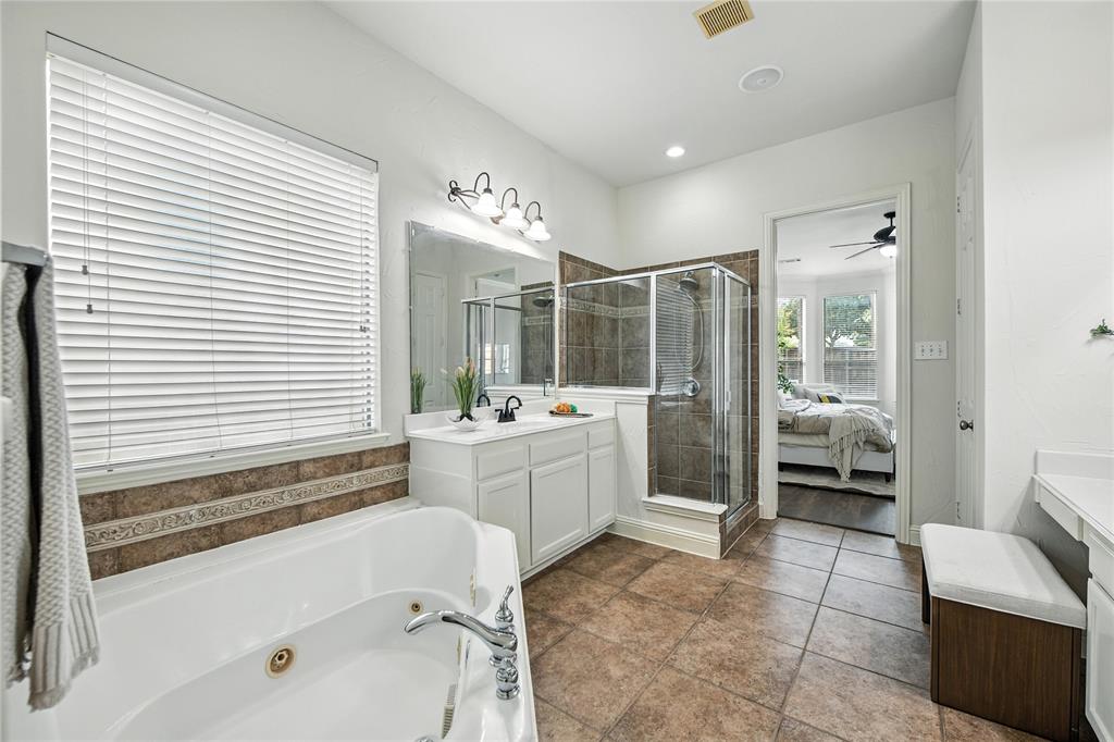 Flower Mound, Texas 75022, United States, 4 Bedrooms Bedrooms, ,4 BathroomsBathrooms,Residential,Active,136118