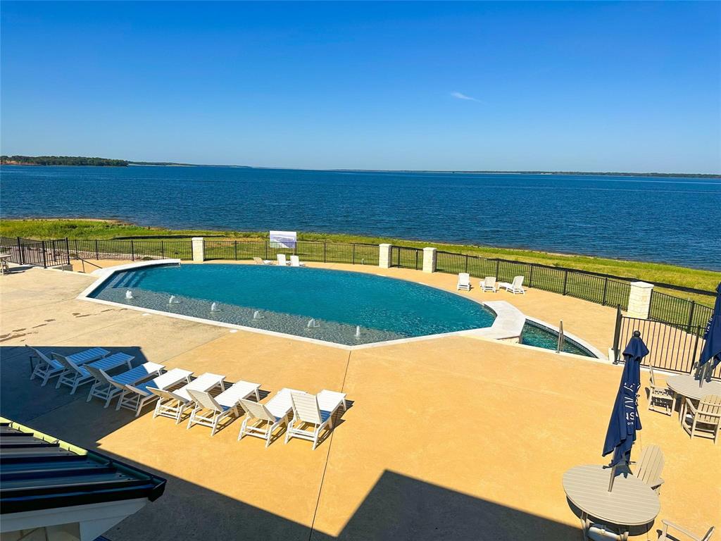 Shores at the Peninsula - Land